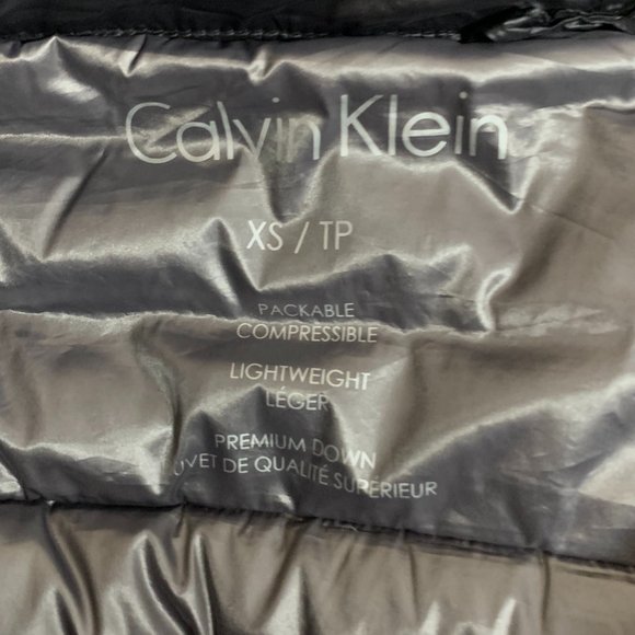 LIKE NEW Calvin Klein black premium down puffer jacket - women size XS - Picture 2 of 4